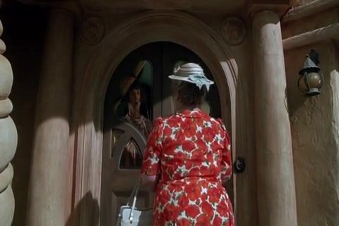 Pig in The City Sample.mp4